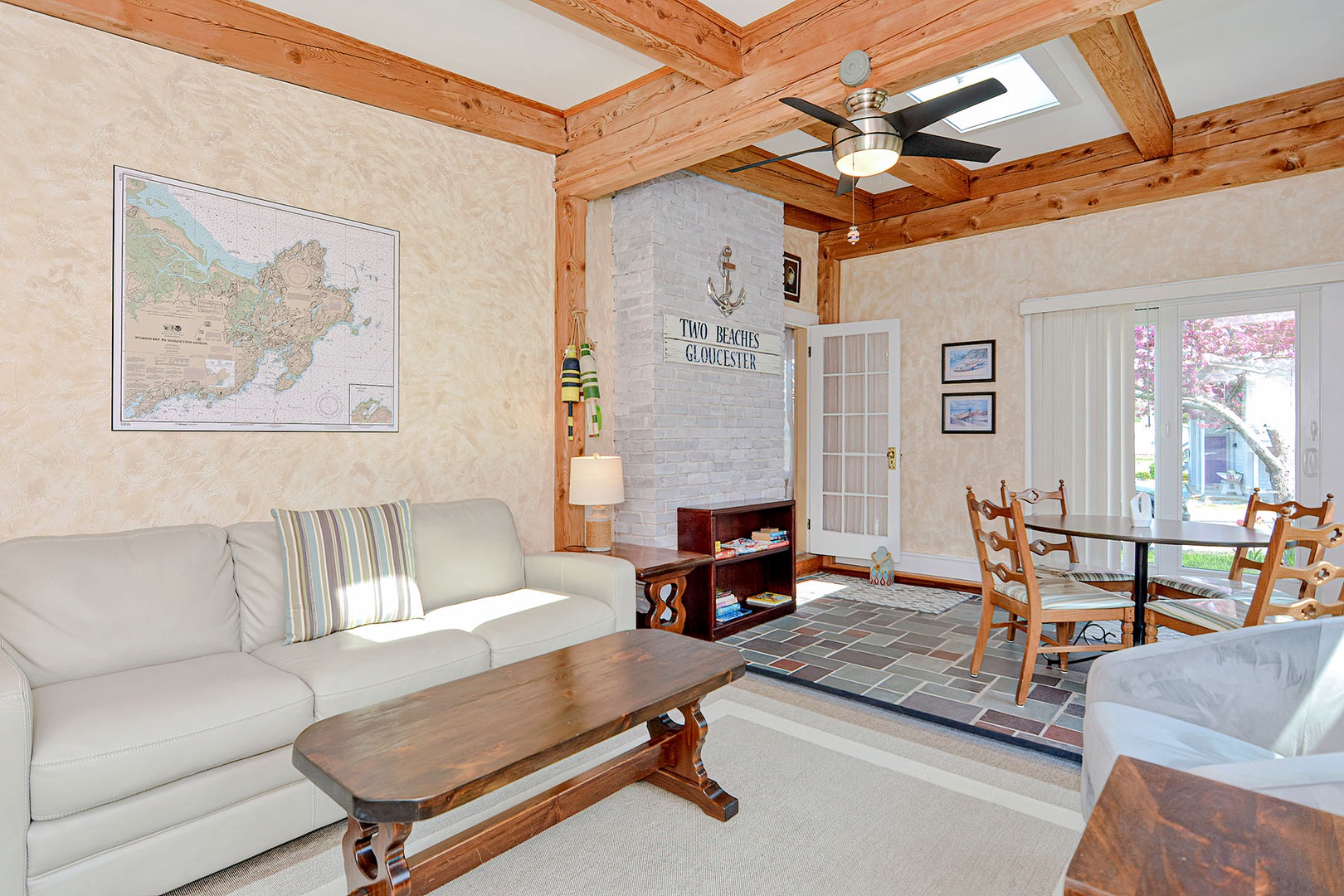 Unwind with a book or games by day, and sleep soundly on the cozy sofabed by night.