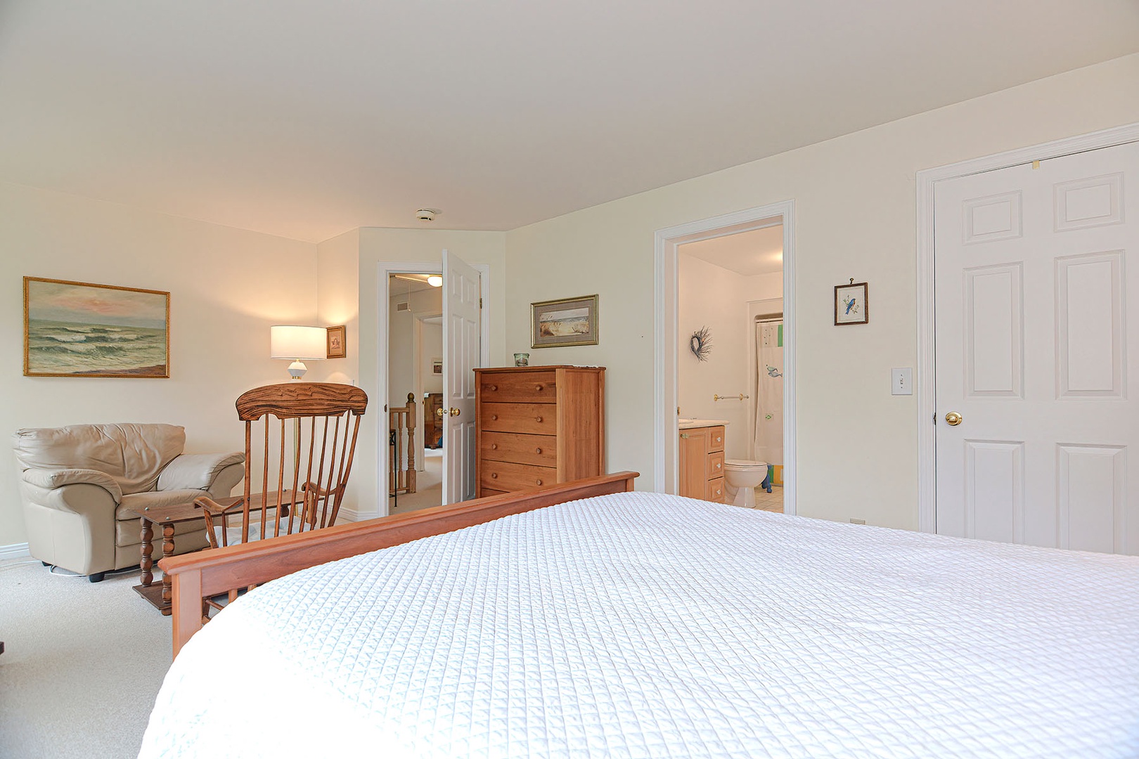 Bedroom 2 with Queen bedroom