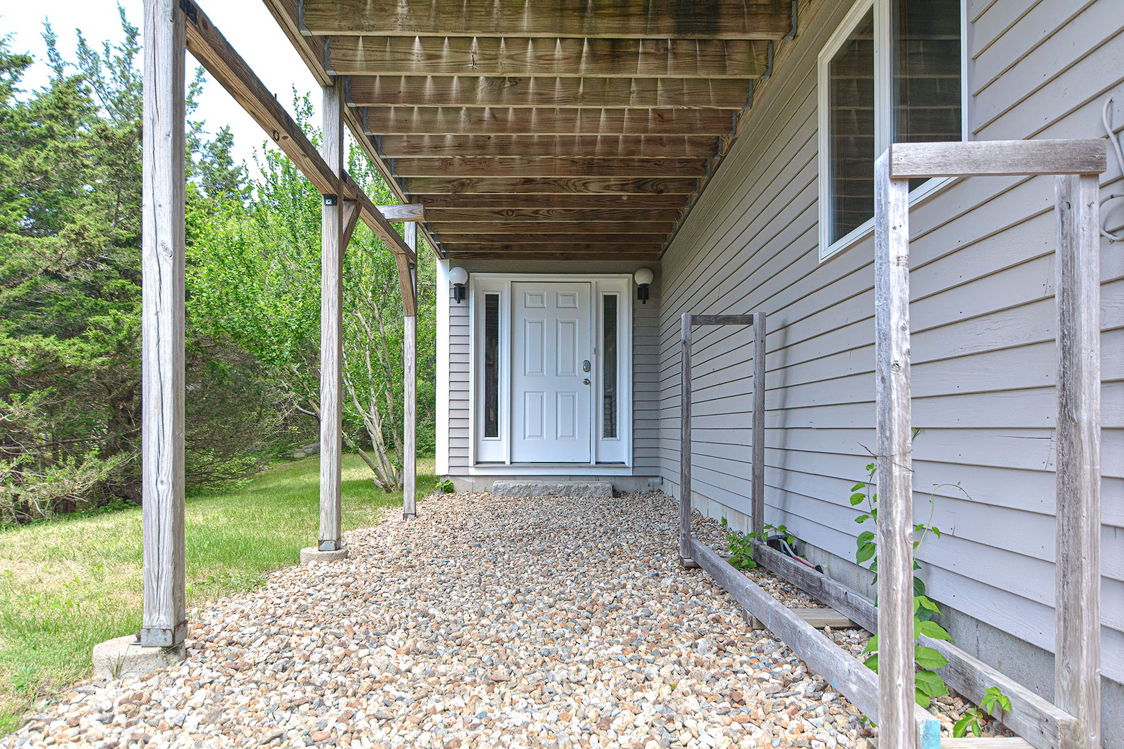 Outdoor hall way.
