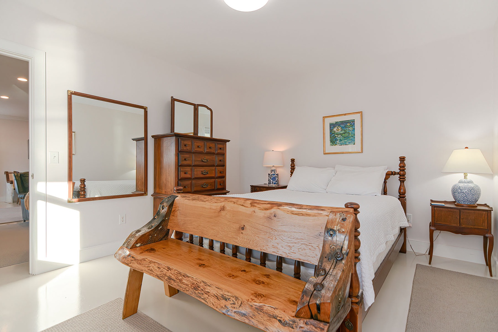 Primary Bedroom with a queen bed.