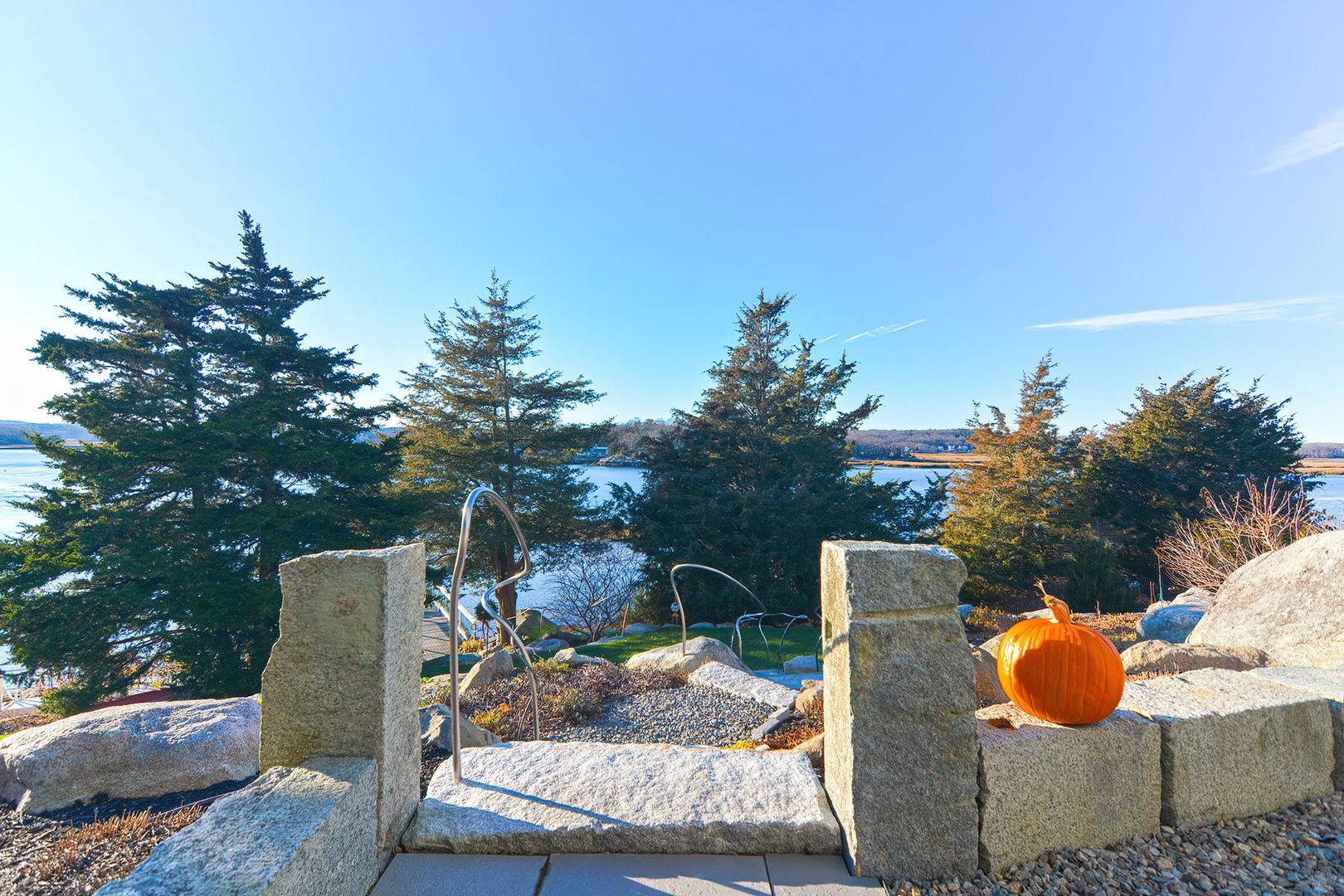 Pathway to the waterfront area.