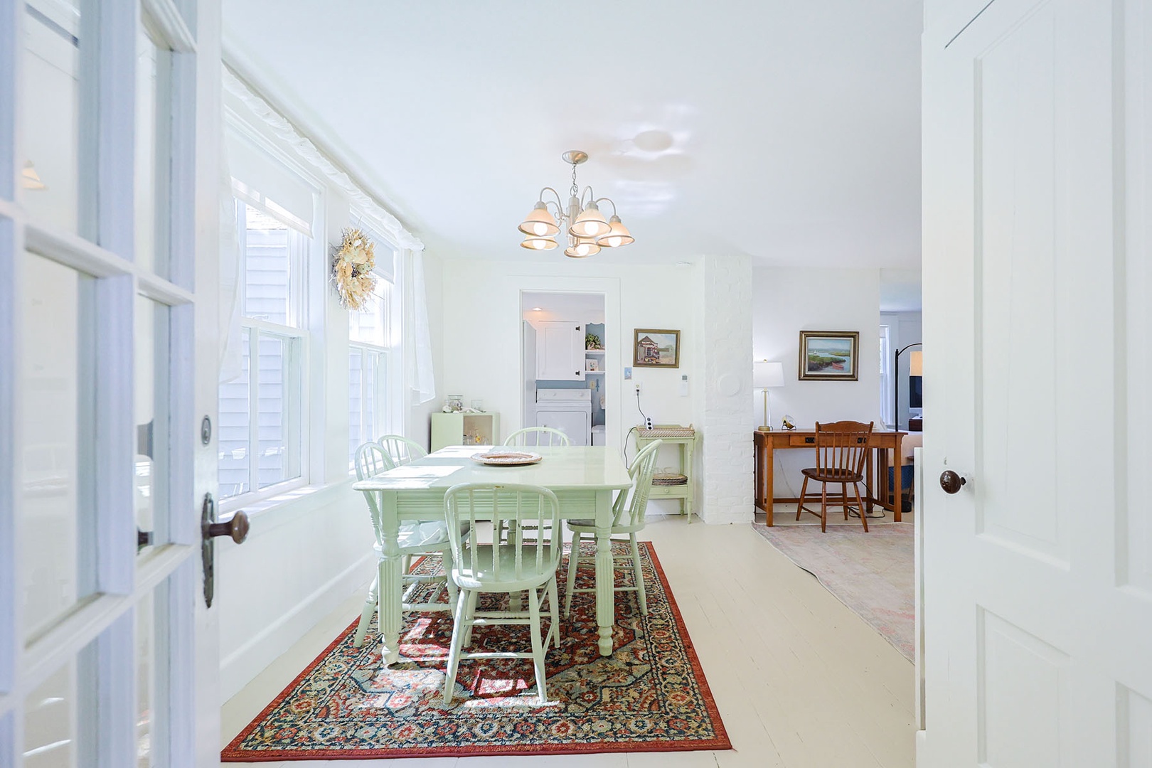 Dining area seats upto 4 people.