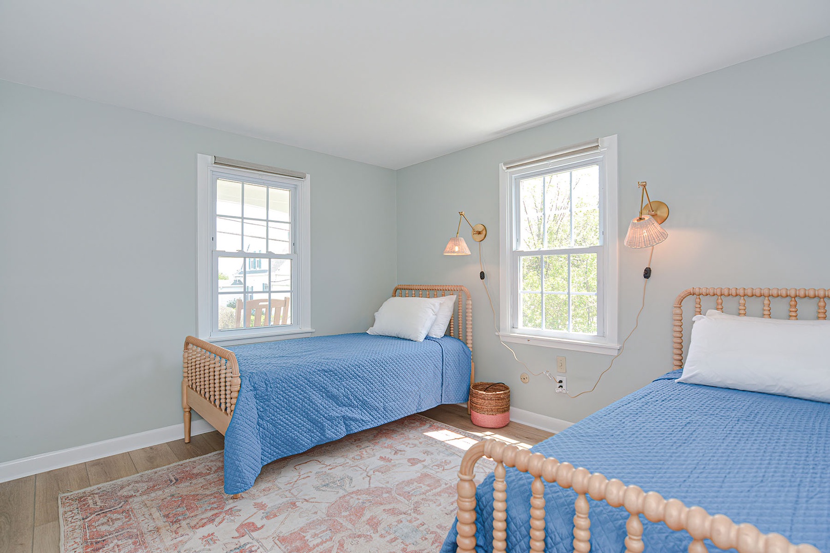 Twin bedroom with full bath on the first floor