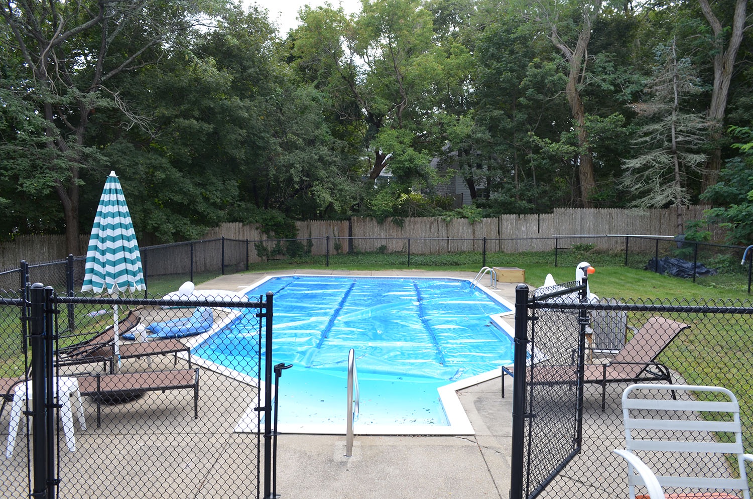 Enjoy the private pool