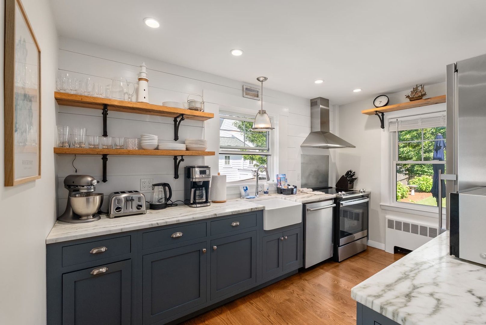 A fully equipped kitchen featuring modern appliances.