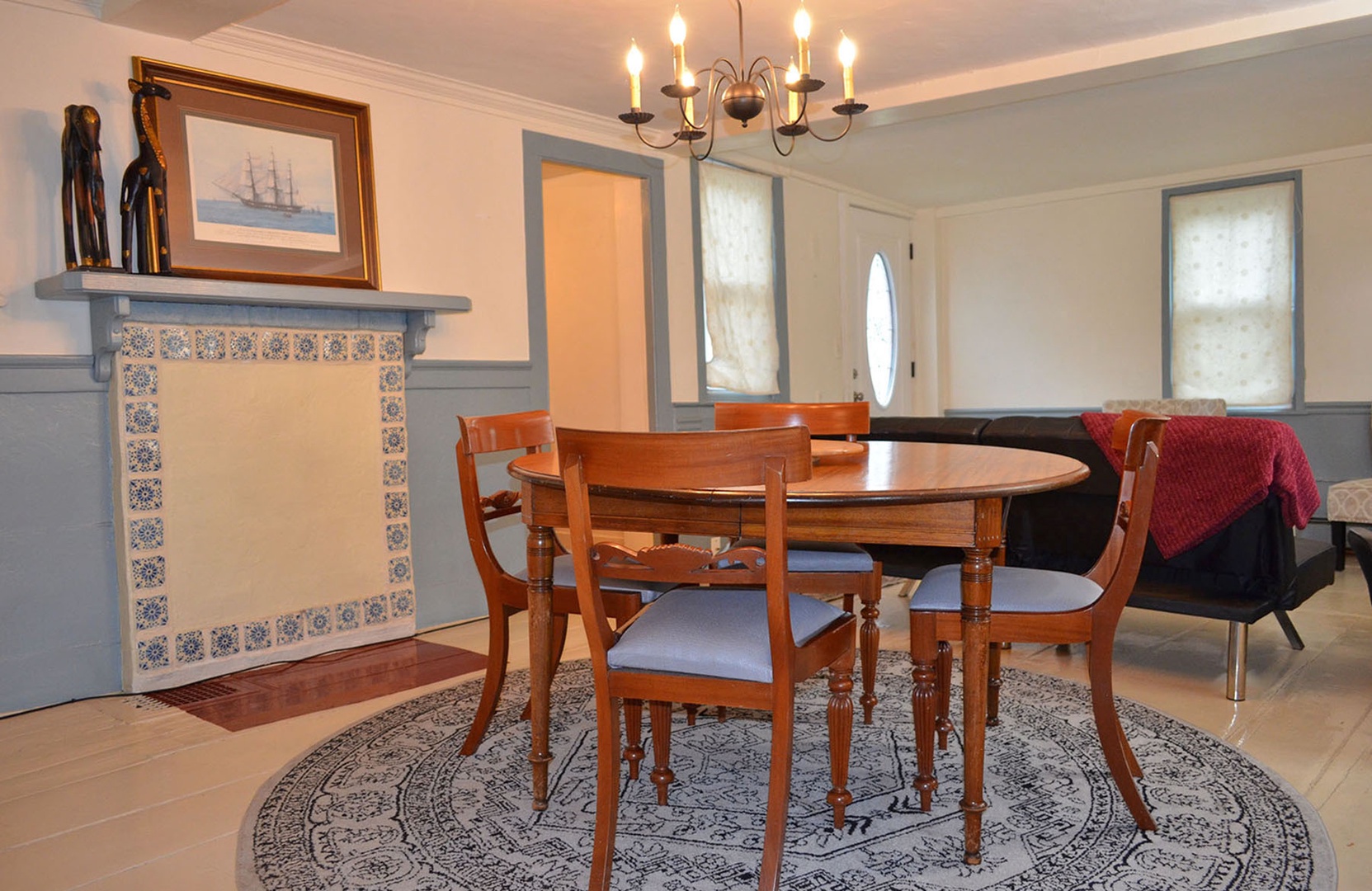 The dining table seats up to six. Beautiful details in the decor.