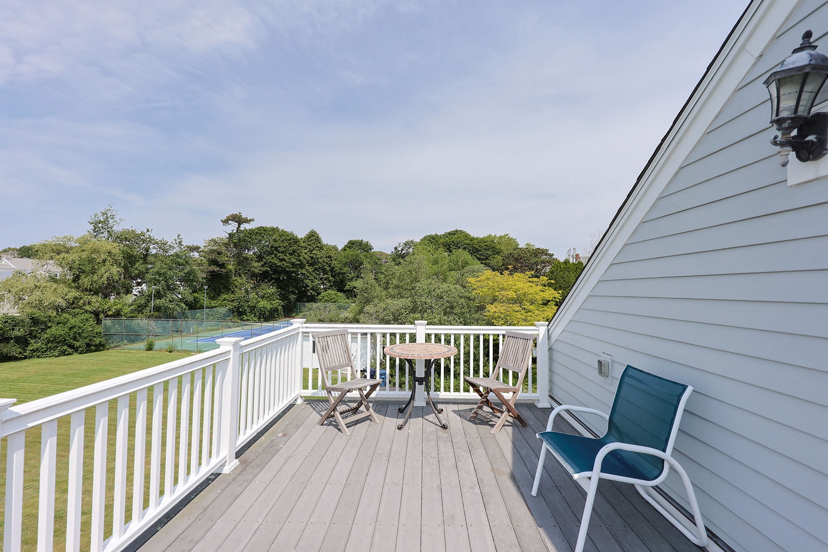 The in-law suite's private deck.