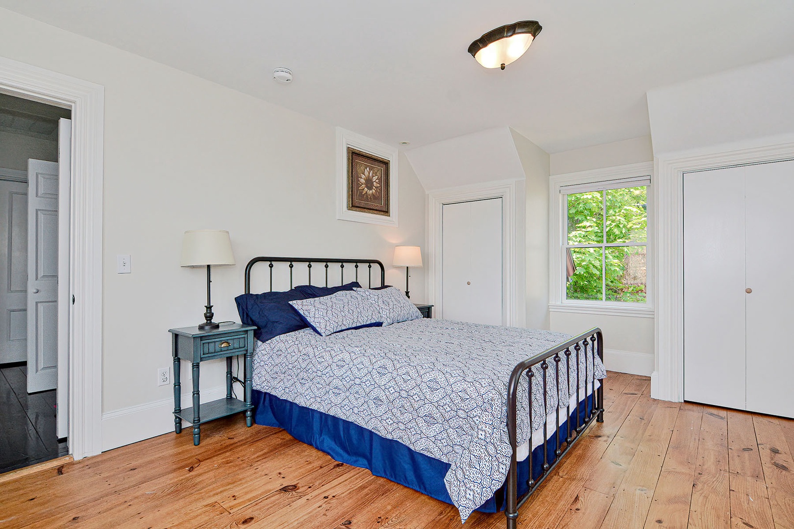 Second queen bedroom with view