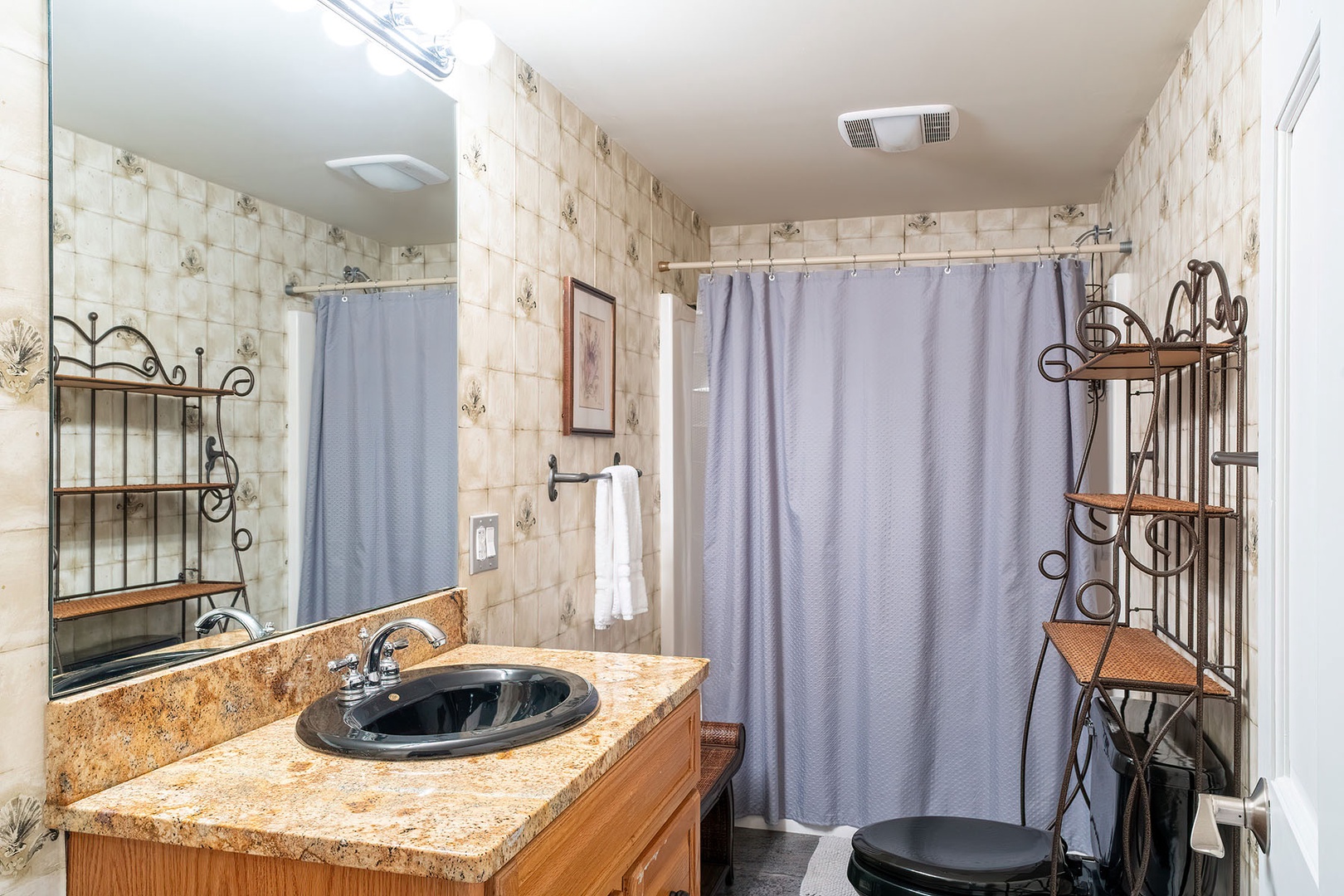 Full bathroom in the basement