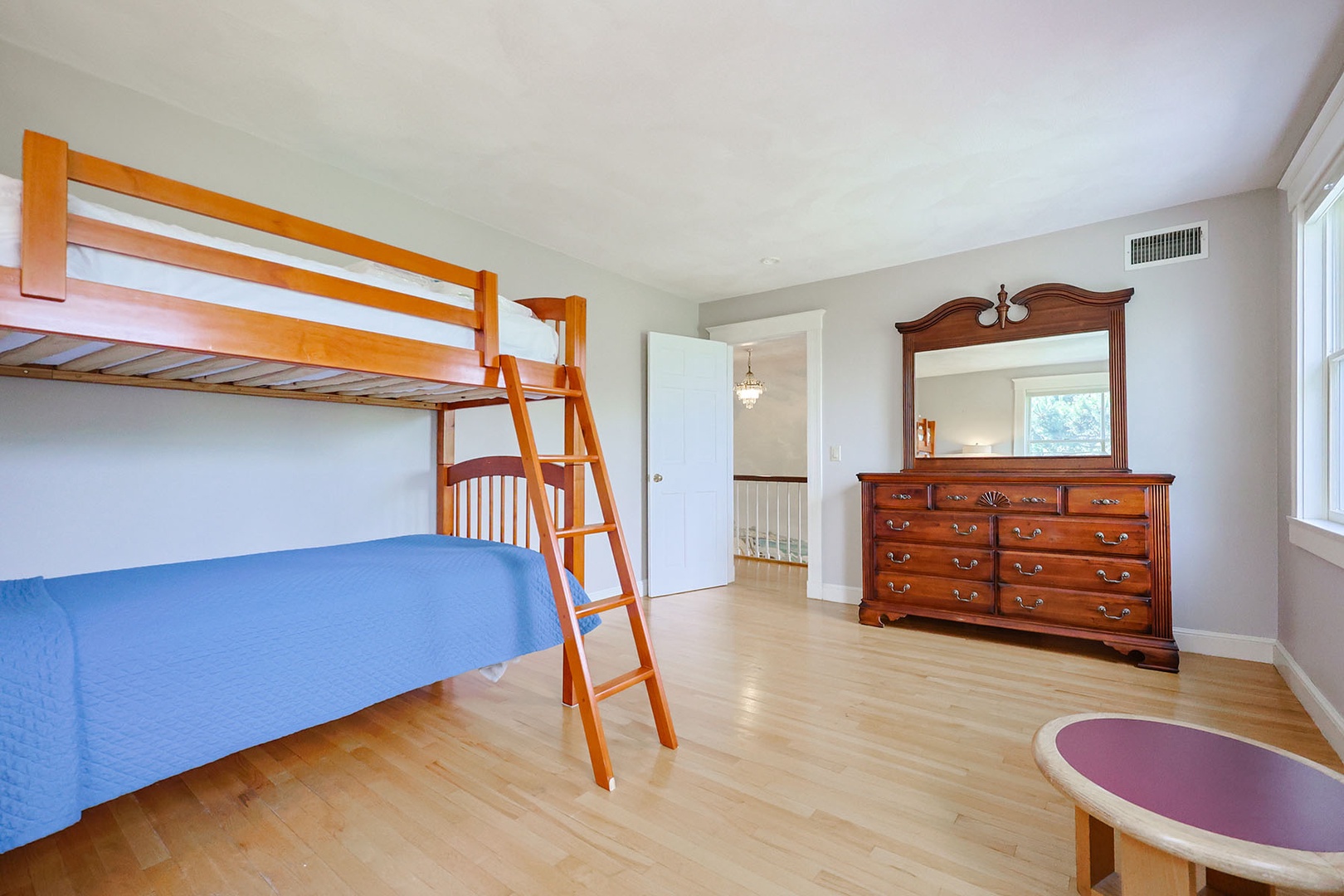 Bedroom 3: Bunk beds.