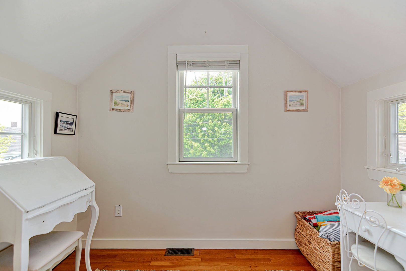 A quiet bonus room in which to work.