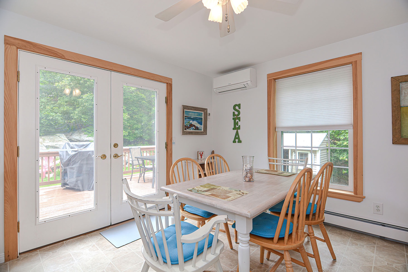 Dinning area with access to the deck.