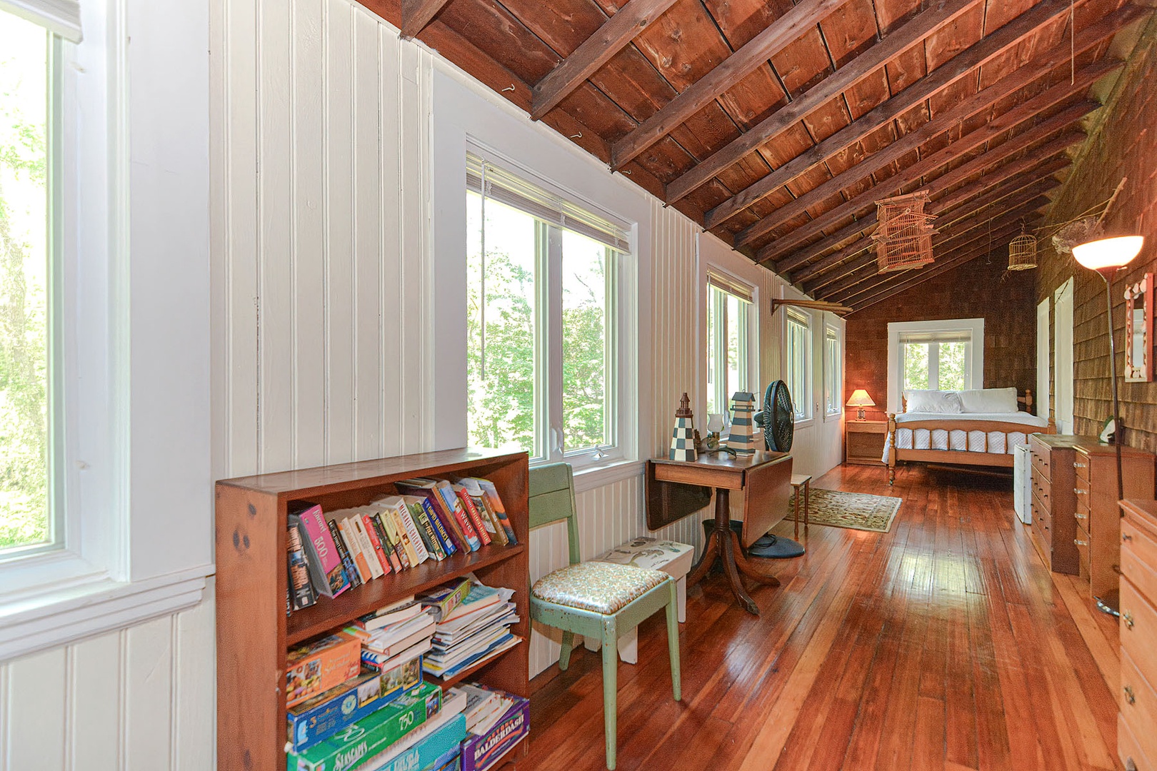 Sun porch contains a Queen and a Twin bed.