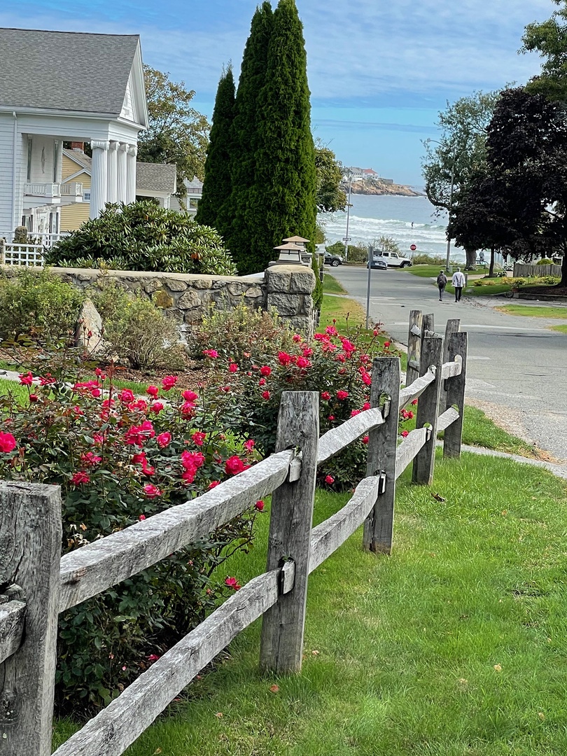 Good Harbor Beach is a short stroll away.