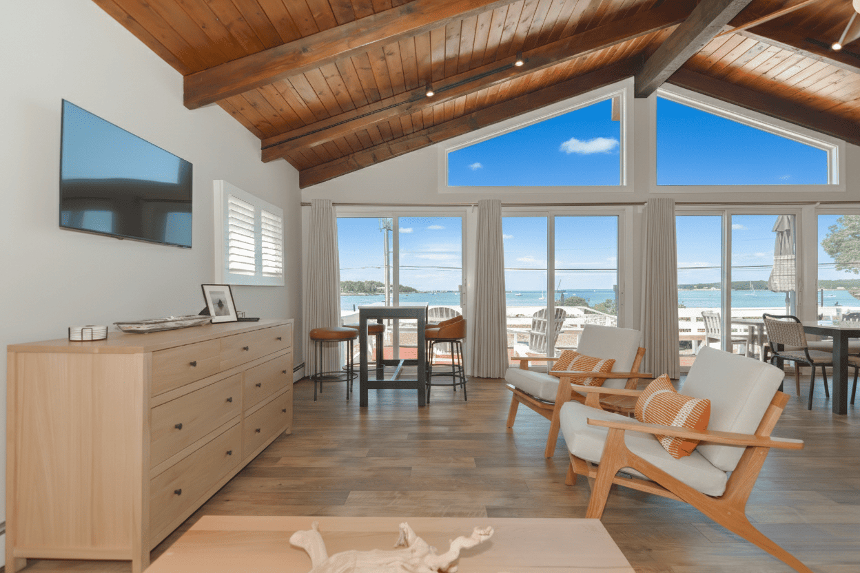 Stunning views straight from your couch.