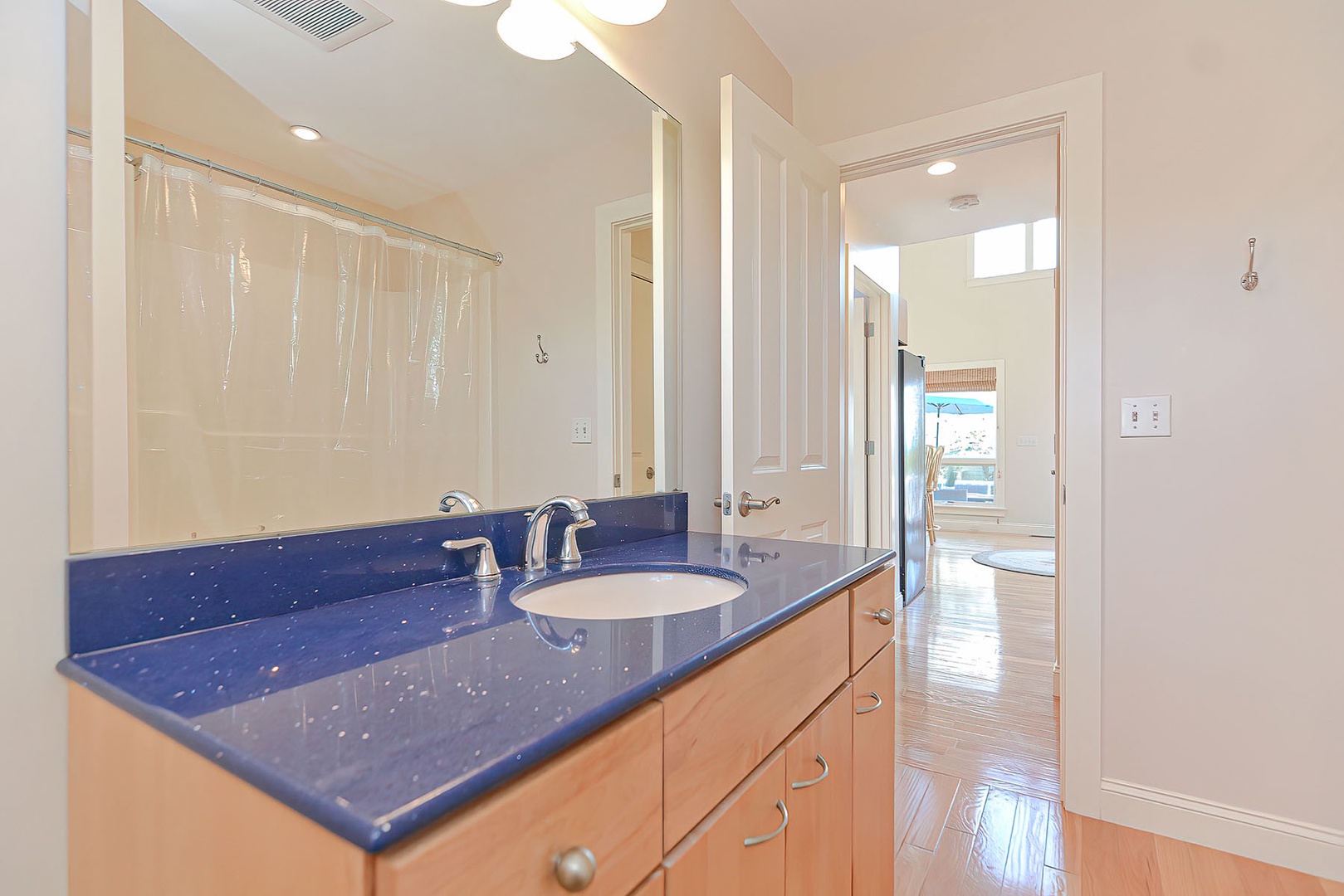 Full bathroom with tub/shower.