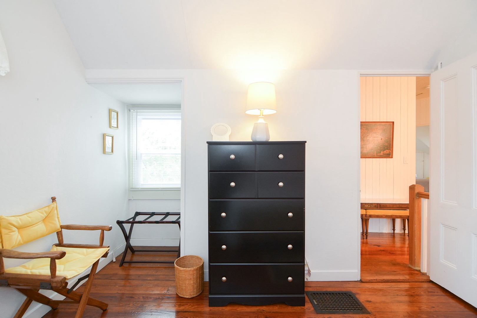 BR 5: Plenty of space for your belongings.