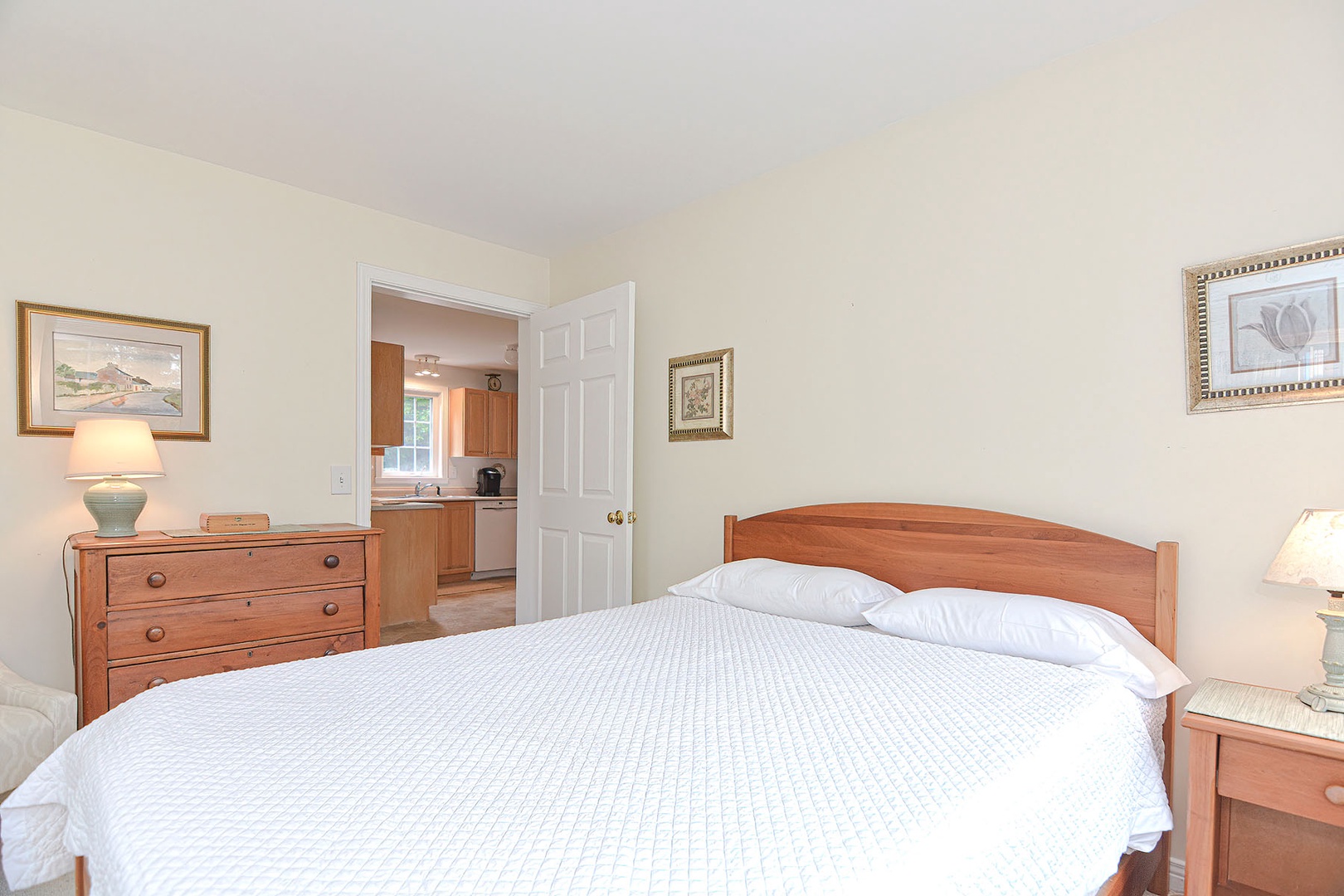 Primary bedroom with queen bed.