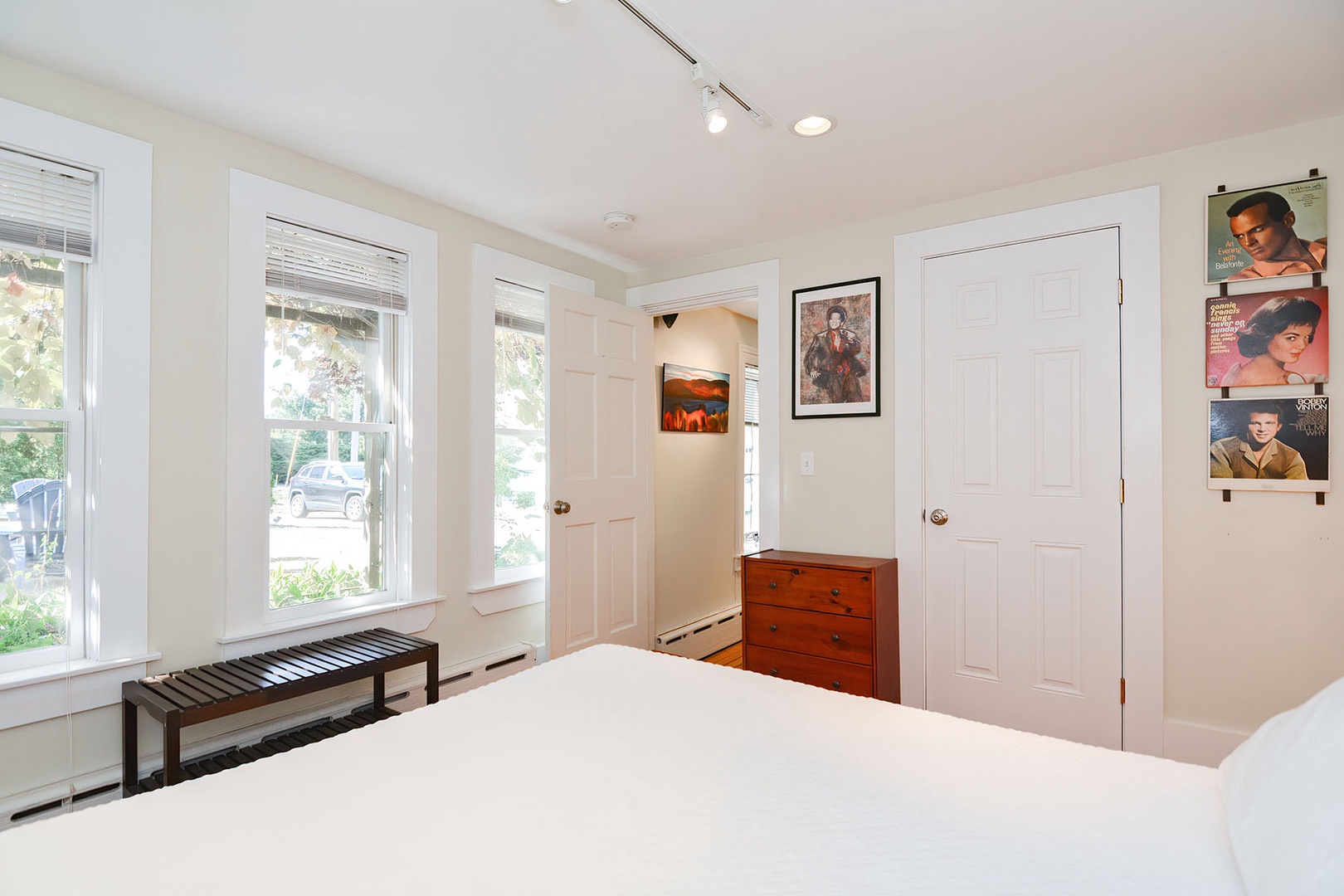 First floor Queen bedroom.