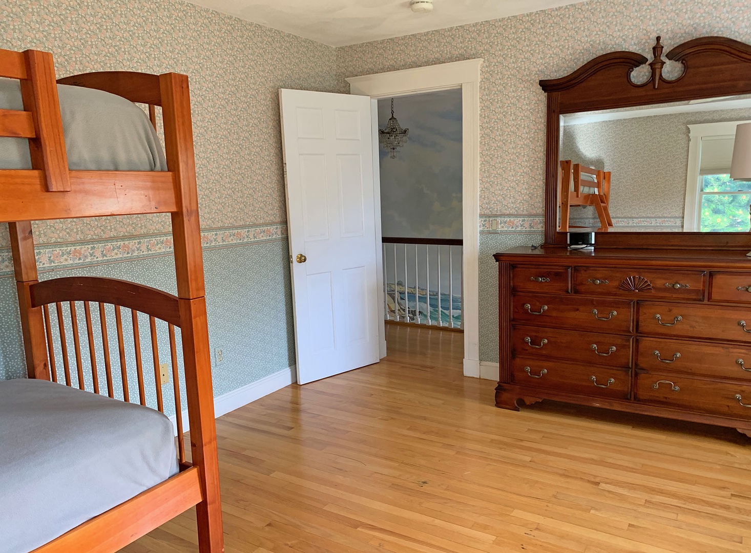 Bedroom 3: Bunk beds.