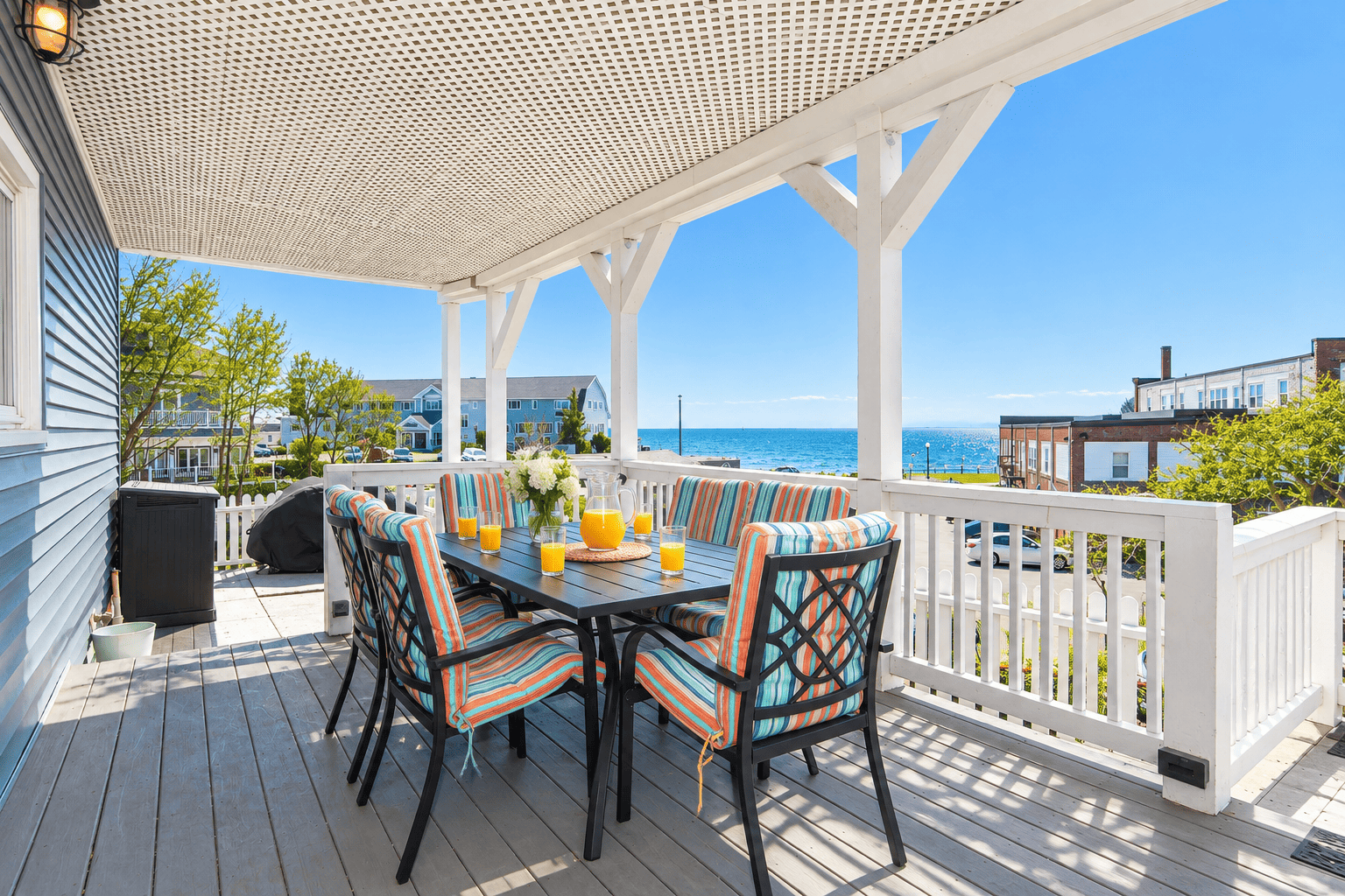 Harbortown Hideaway