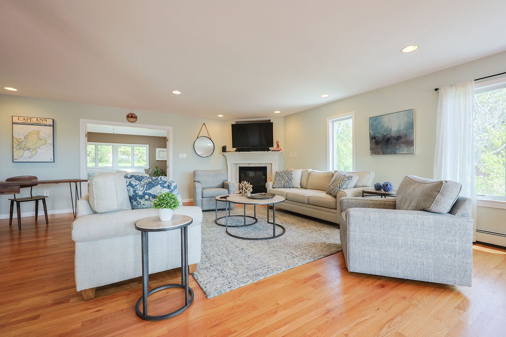 A spacious and comfortable living room