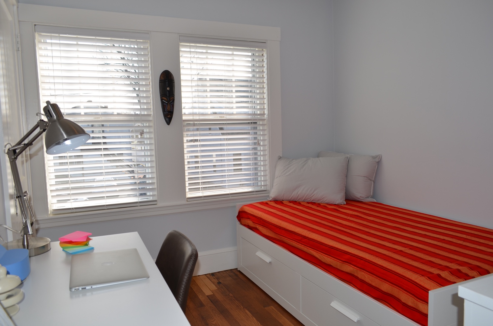 Single bedroom.