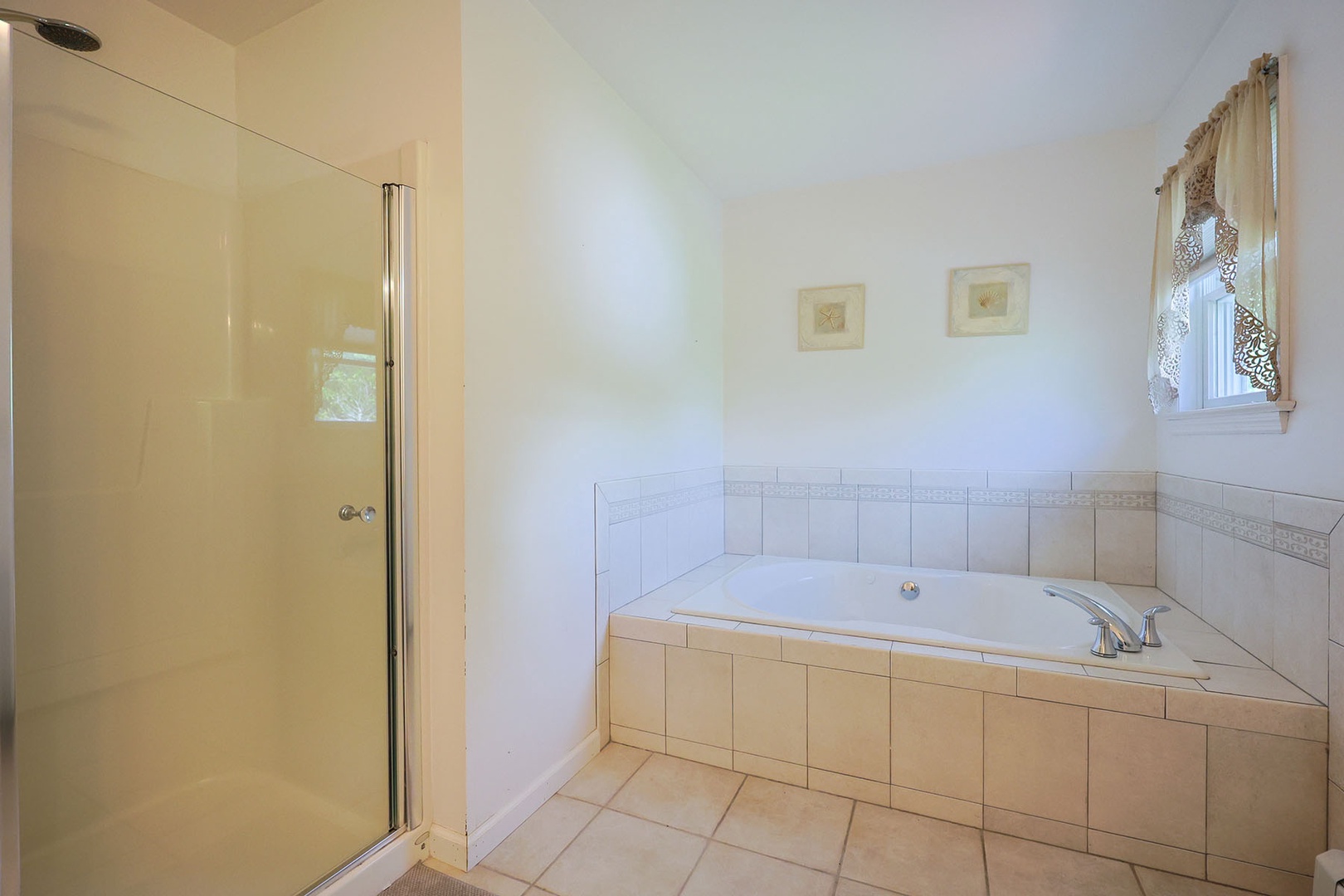 Primary bath - tub