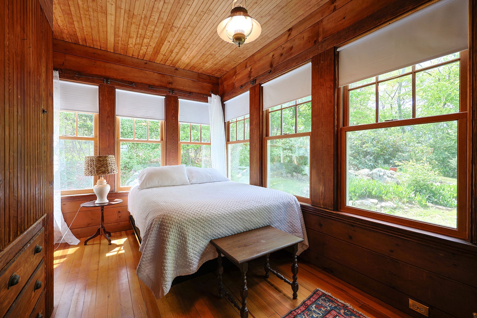 Queen Bedroom with pleasant views of the garden