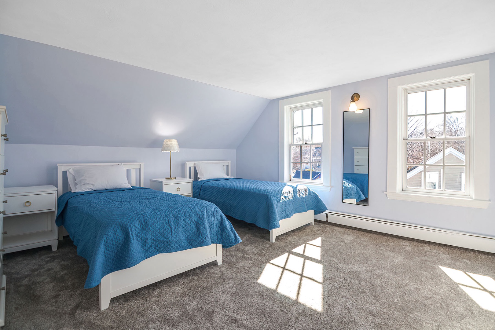 3rd level Twin bedroom.