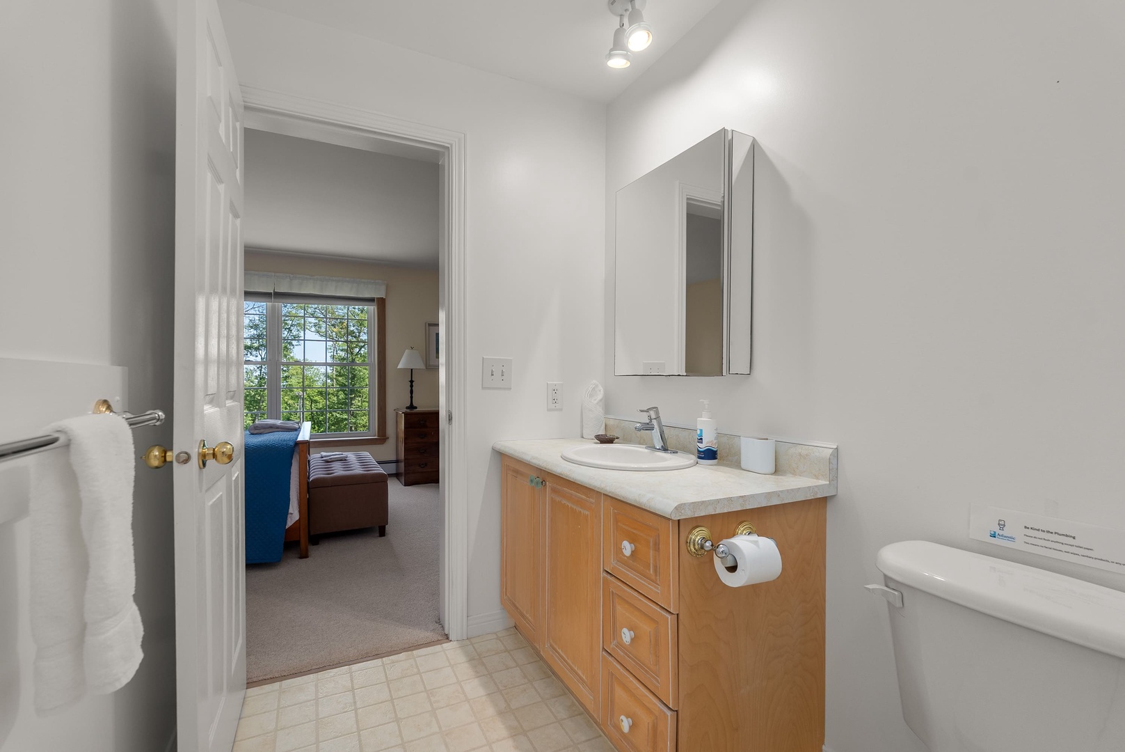 The primary ensuite full bathroom.