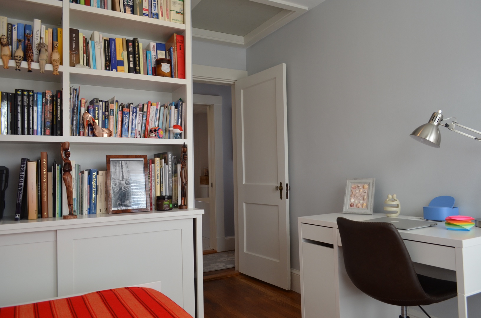 Single bedroom.