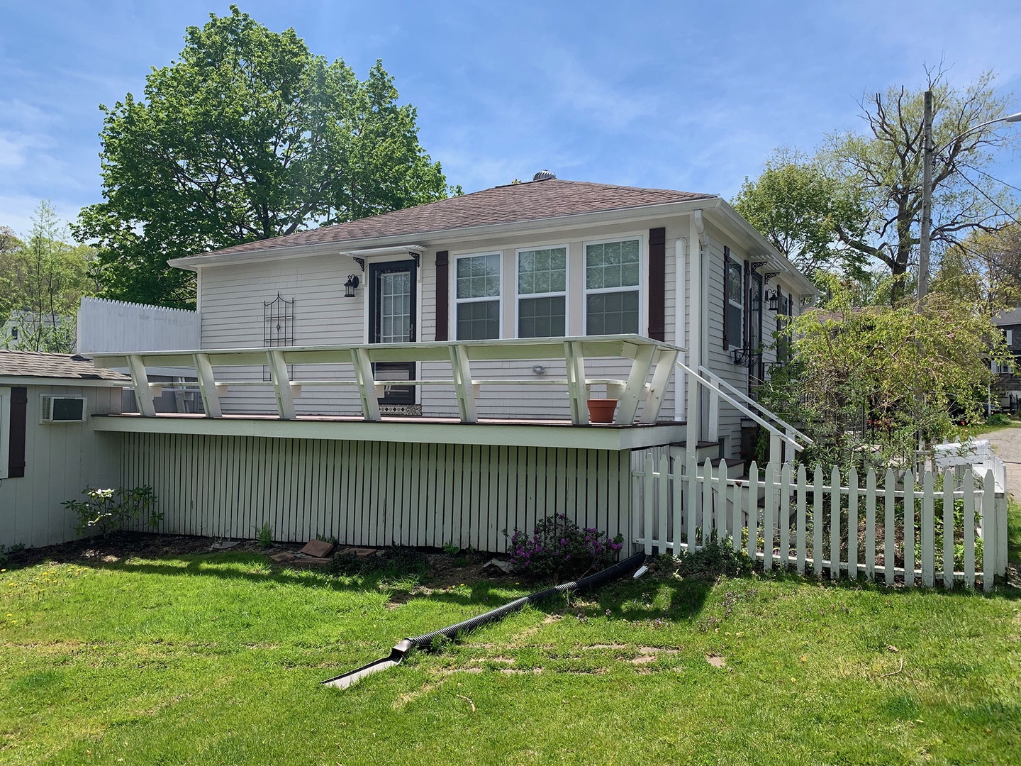 The side deck and yard.