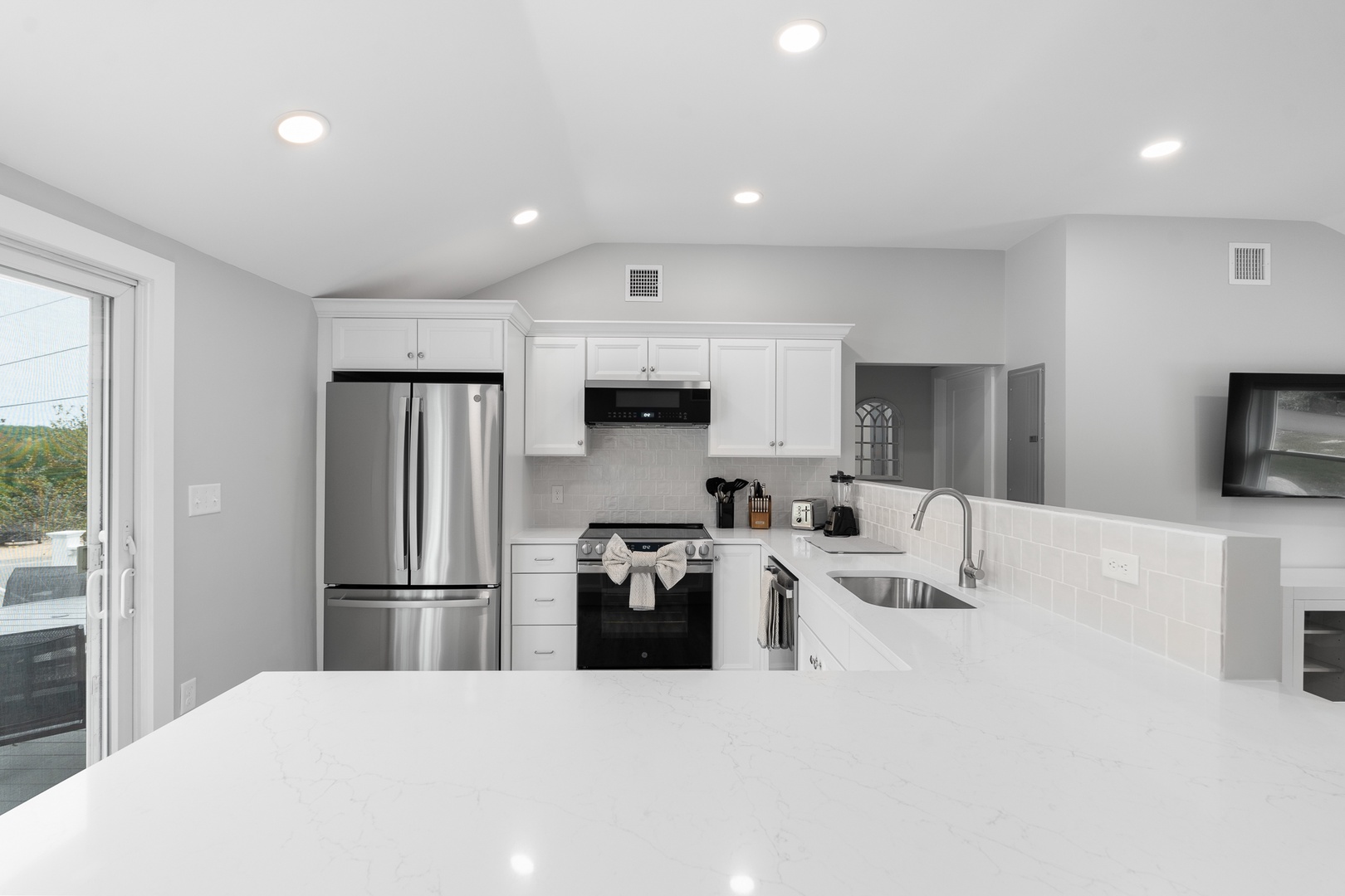 A fully-equipped kitchen.