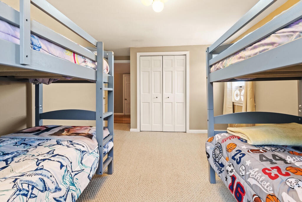 Sleeping for four with hall bathroom access.