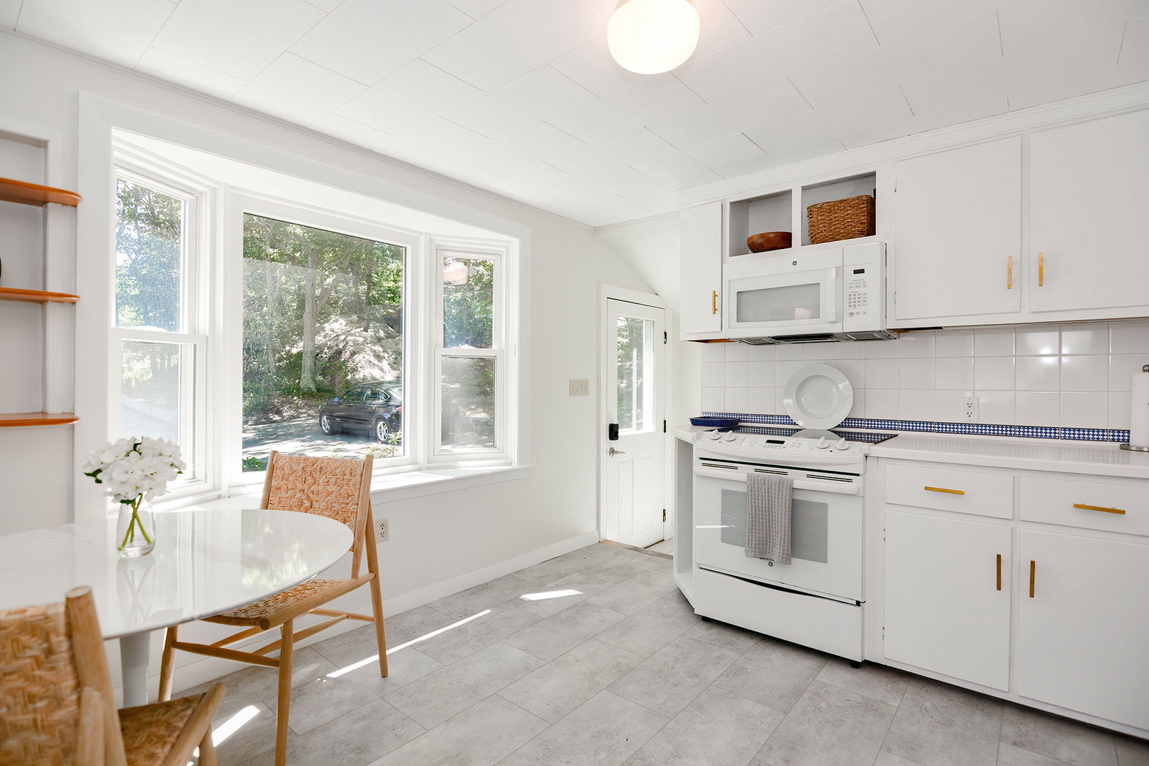 Plenty of natural light in the kitchen.