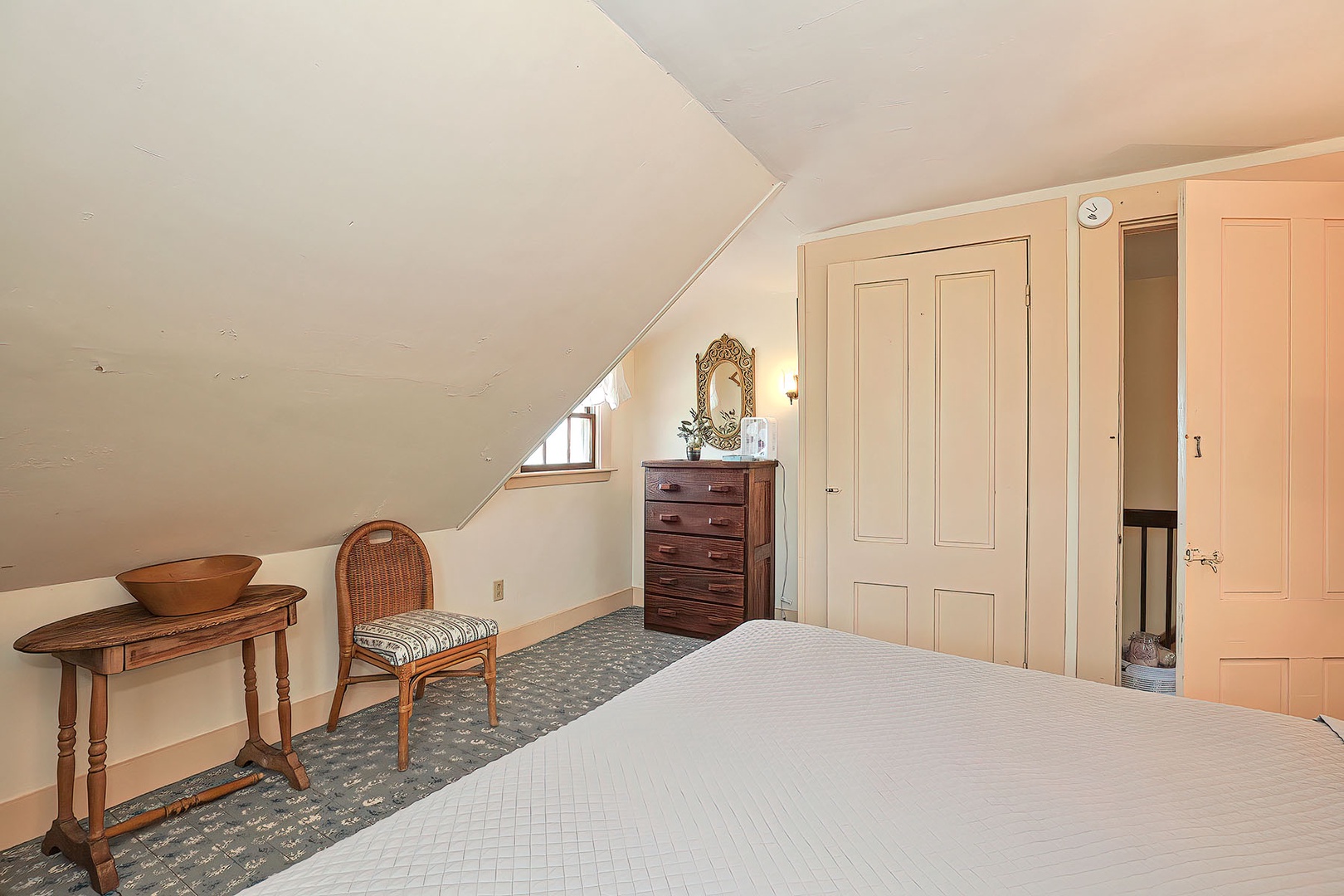 Bedroom 1: King Bed.