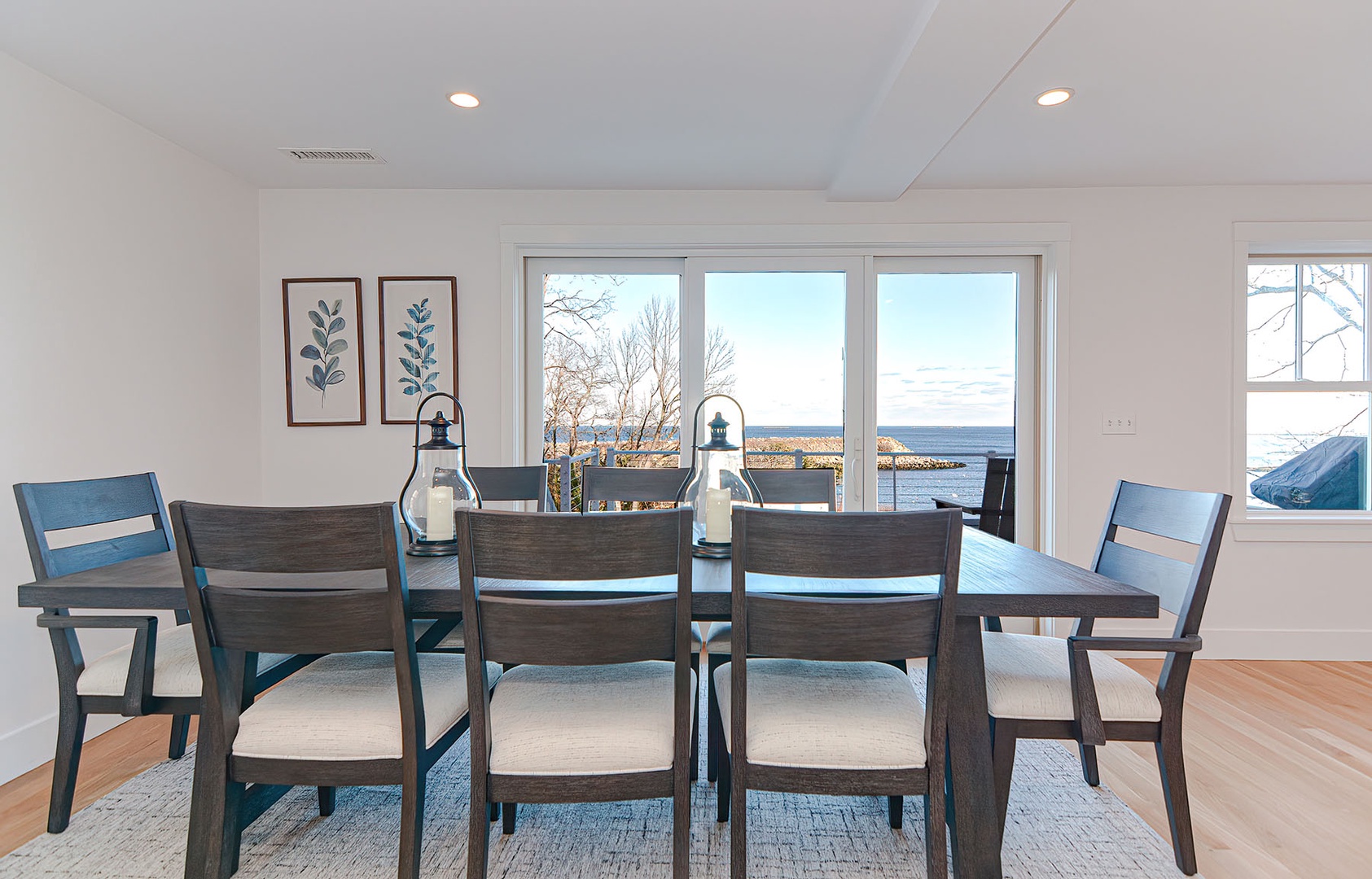 Dine while enjoying the ocean view.