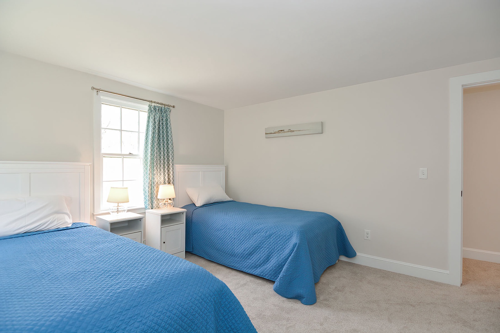 Bedroom 3: Twin beds with TV.