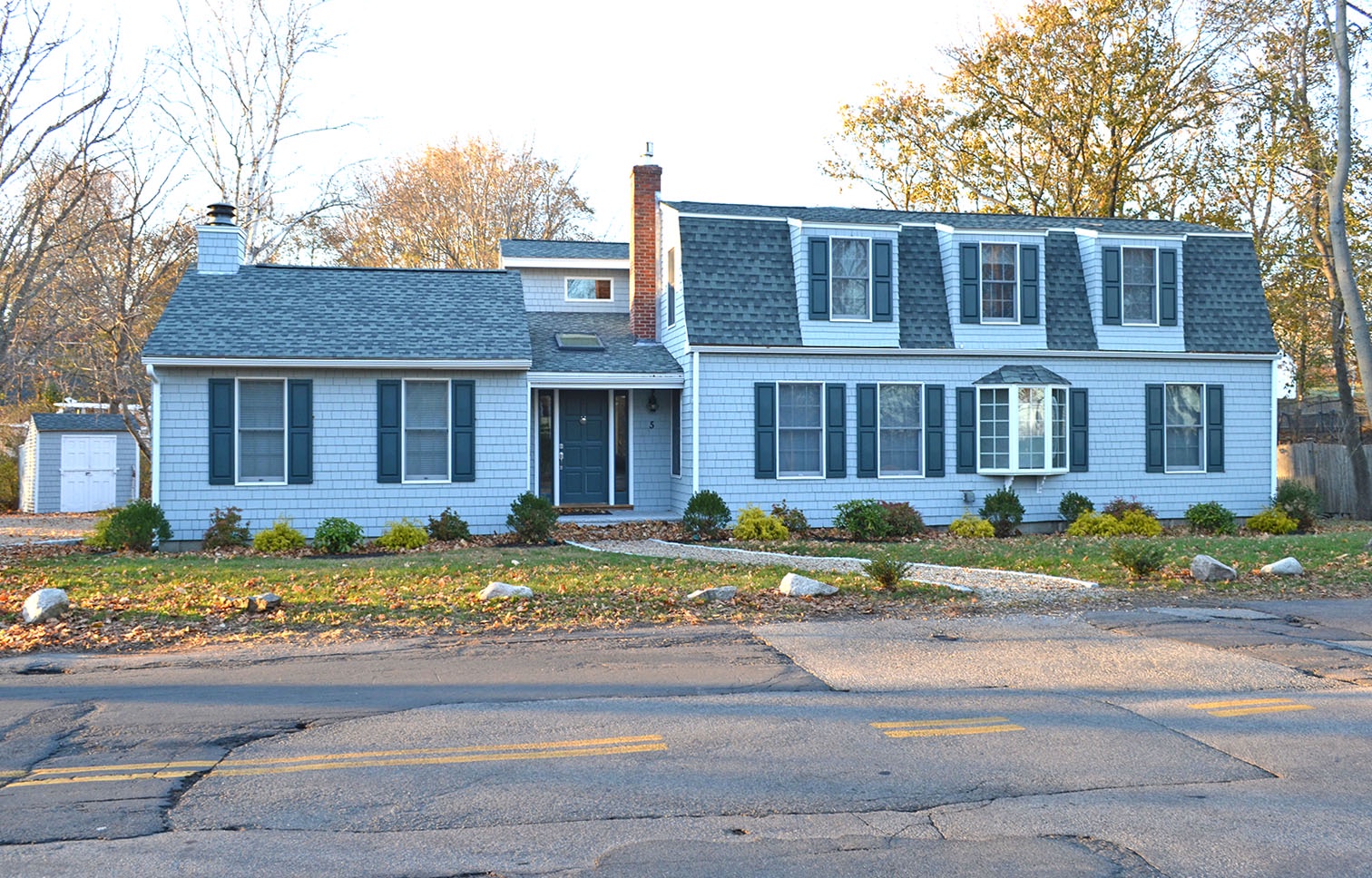 The front exterior of Plaisance.