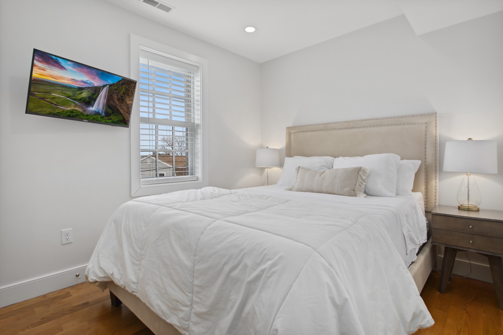 Elegant queen bedroom