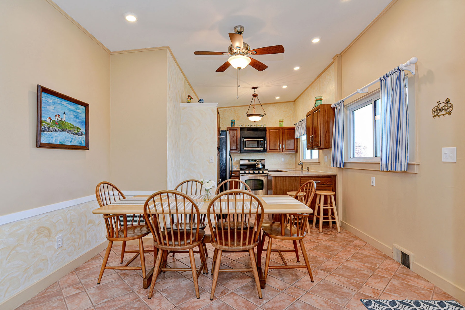 The dining table comfortably seats up to 6.