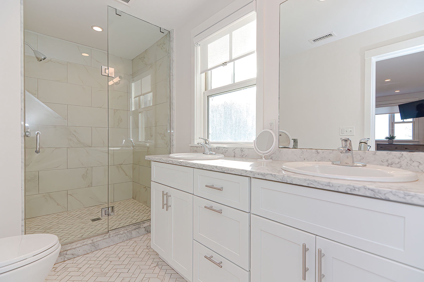 Primary bedrooms ensuite bathroom.