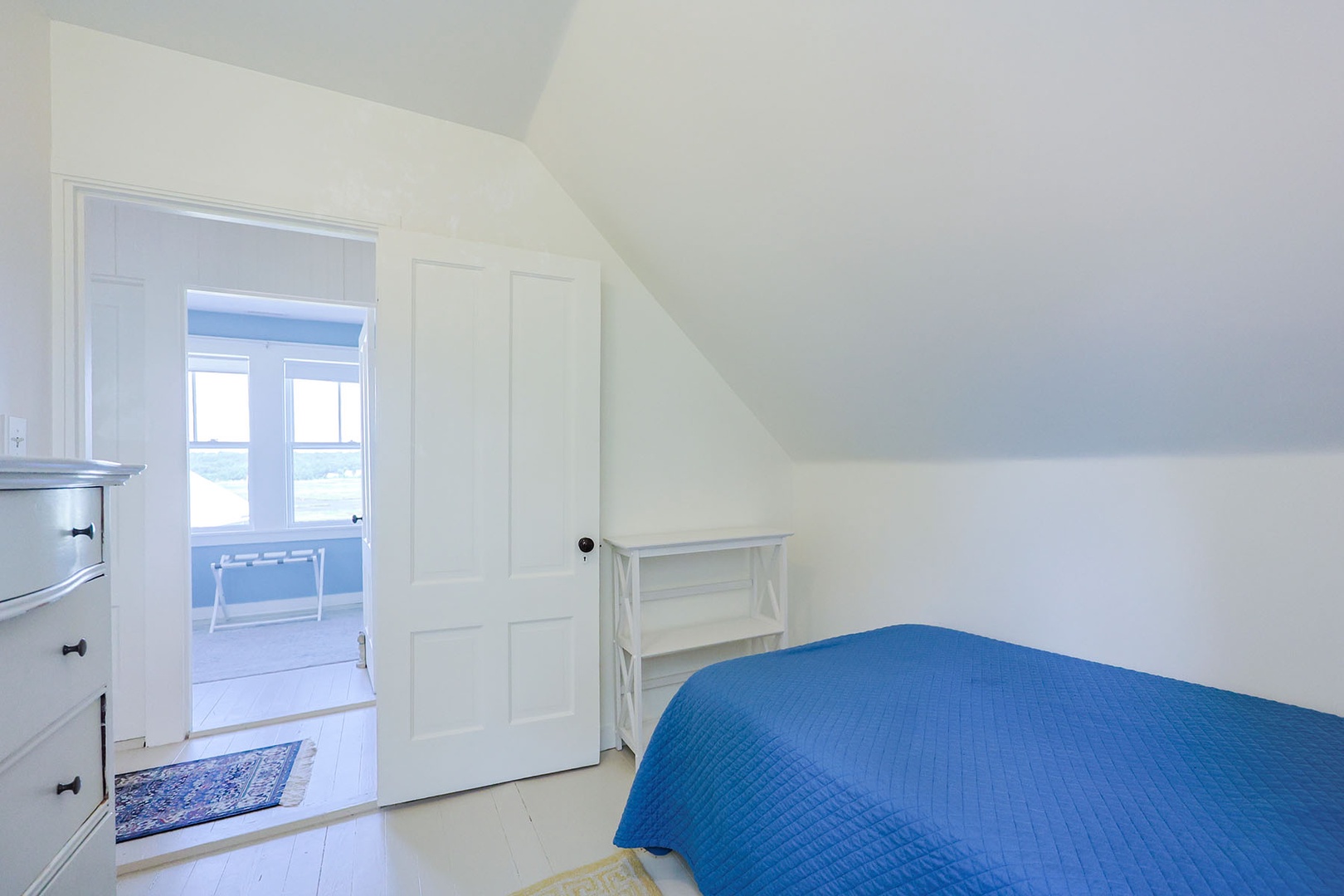 Bedroom 3 with a single bed.