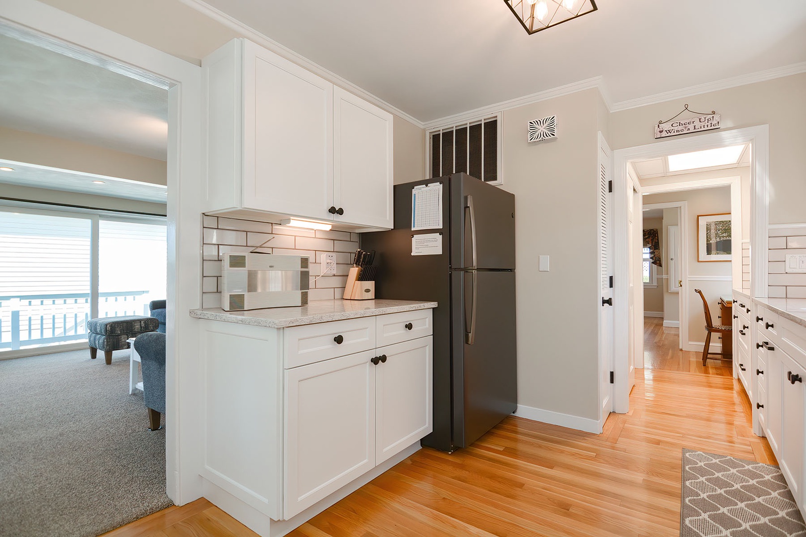 Fully equipped kitchen.