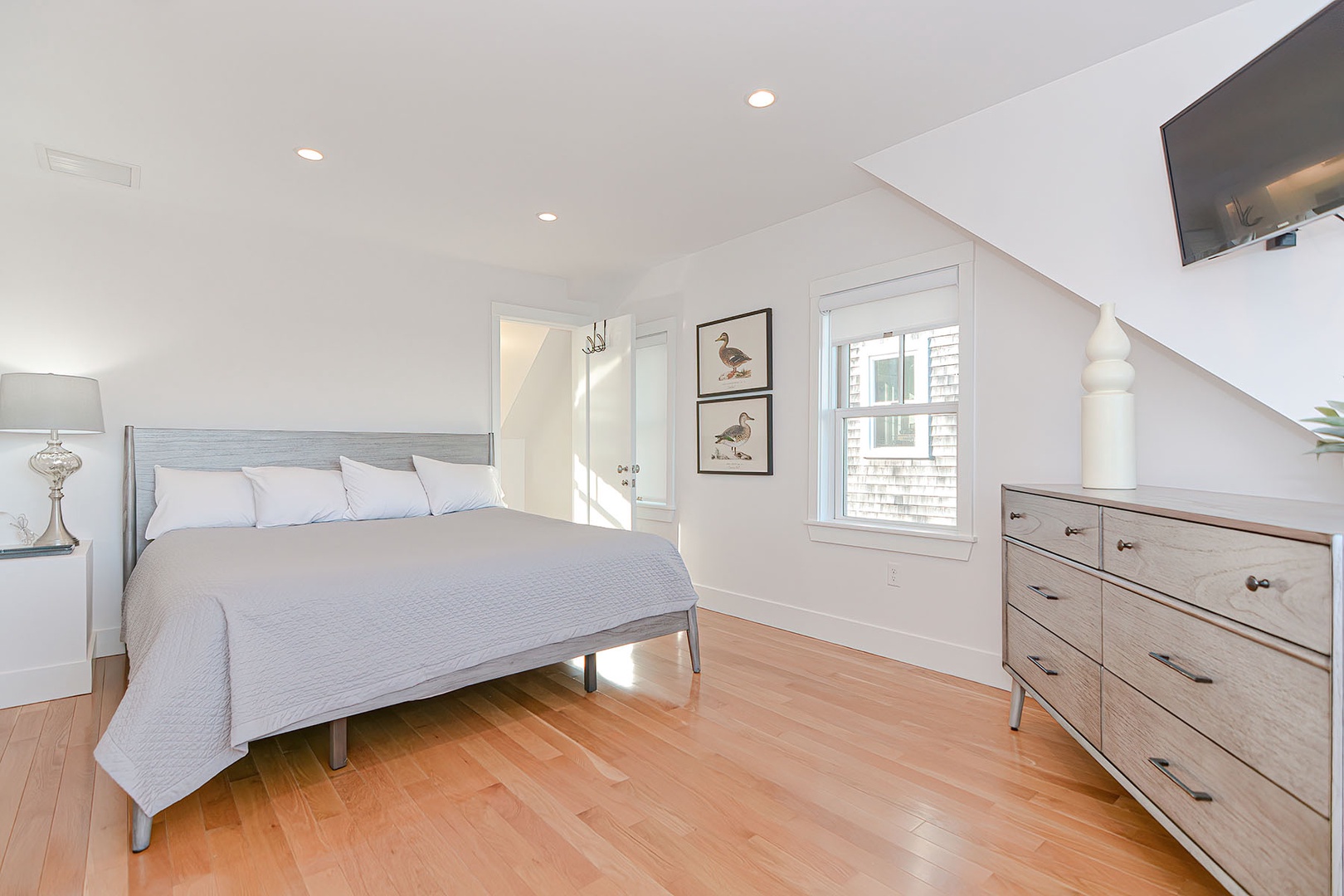 Spacious bedroom.