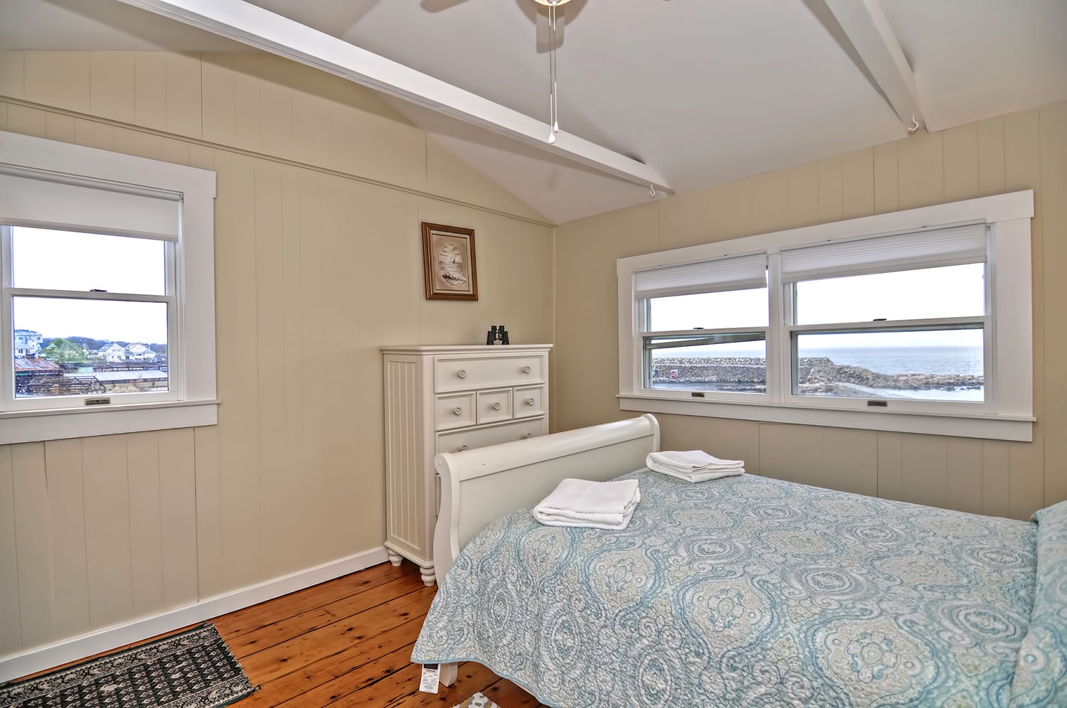 Bedroom 2: Full bed and ocean views.