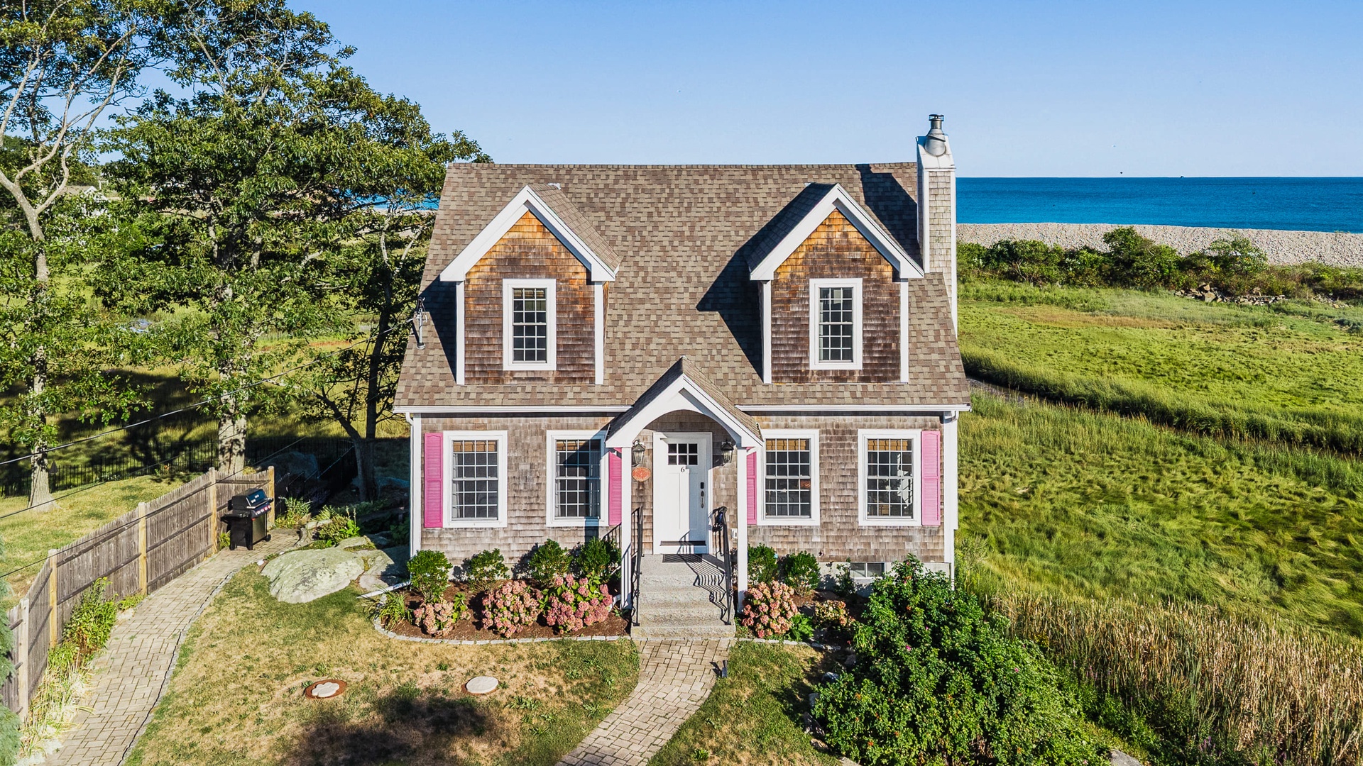 Front of Cape Hedge House.