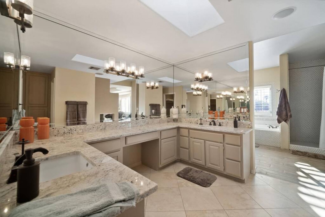 15204-193683-wRkEahzJTEzTfQDpgmRgxl9mbiZWNgXxkbABBQwyeuo-64f8eb95d35ca