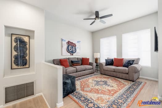 large-019c596c-b821-73b0-b28d-13c2a5e4e712